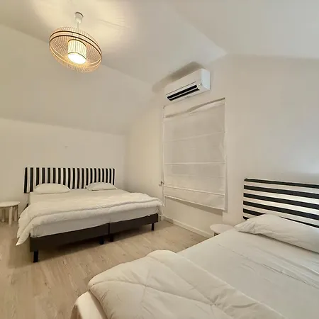 Semesterbostad Casa By The Sea *