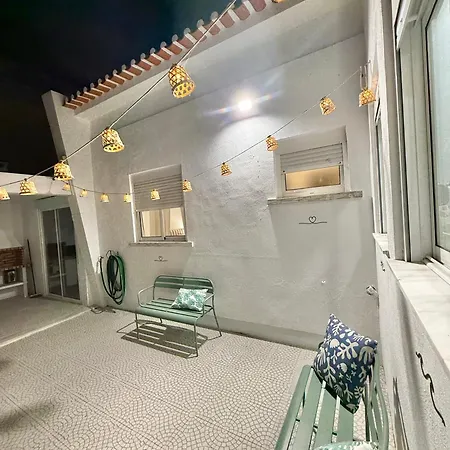 Casa By The Sea בית נופש